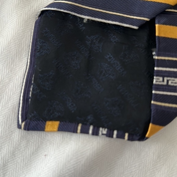 Versace Vintage Silk Greek Key Tie Navy Gold - Picture 5 of 9